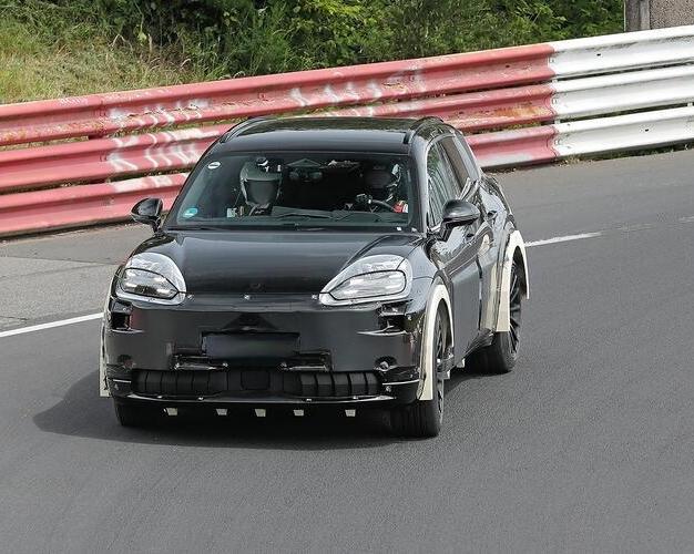 Во время испытаний на Нюрбургринге был замечен новый Porsche Cayenne EV / Авто и транспорт / iXBT Live