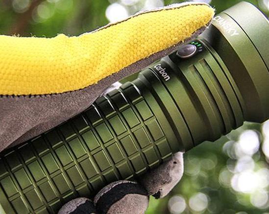 Светит до 2000 часов в ECO: представлен фонарь Cyansky Carbon на LiFePO4 аккумуляторе / Фонари / iXBT Live