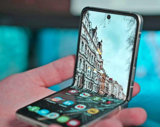 Xiaomi готовит телефон, который будет конкурировать с Galaxy Z Flip6 от Samsung / Смартфоны и телефоны / iXBT Live